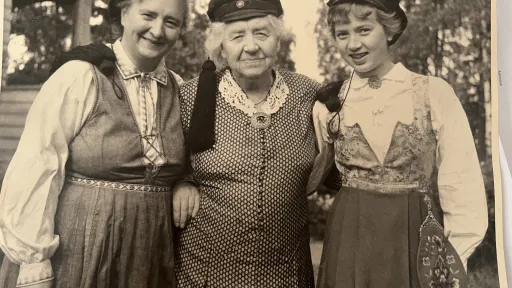 Tre kvinner med artium